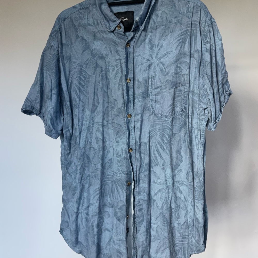 Rails Xl Short Sleeve Button Down - image 1